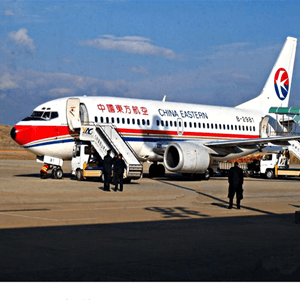 白莲机场空运航空快运业稳步发展的原因是什么？